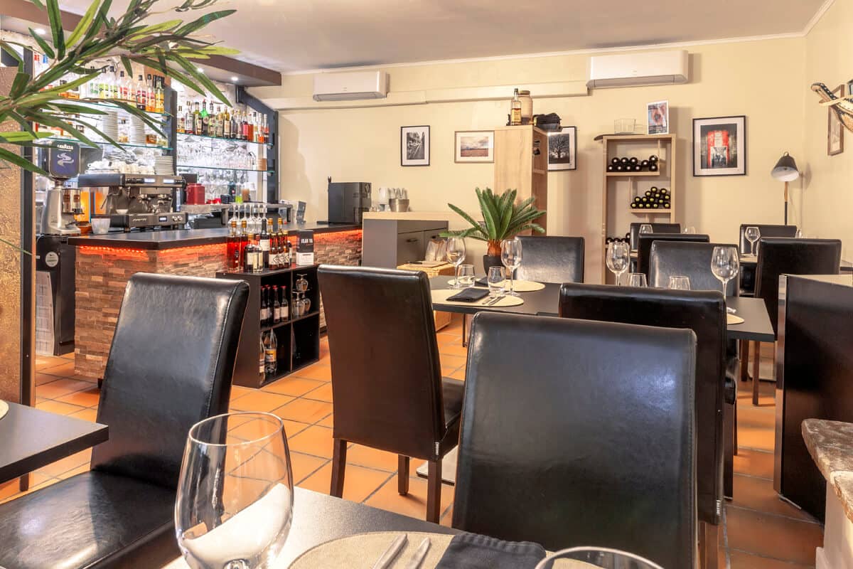 salle de restaurant de la table de durfort